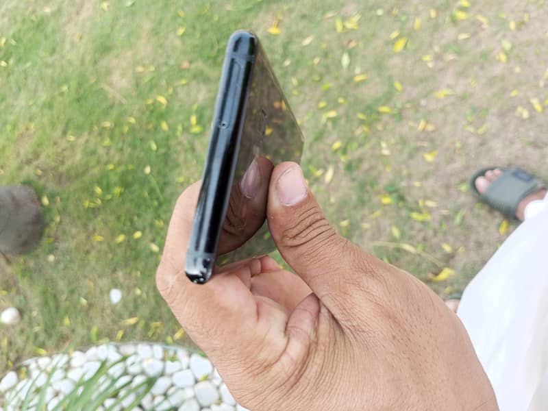 Samsung Mobile Note 8 5
