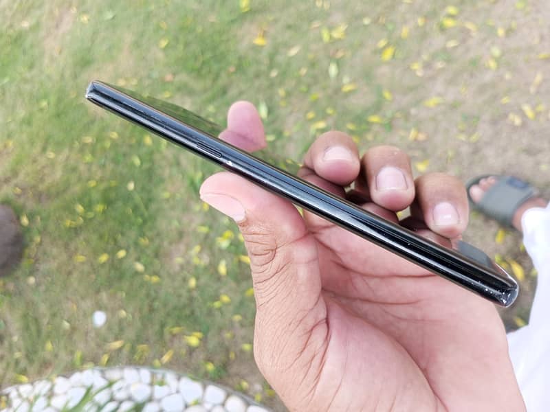 Samsung Mobile Note 8 6