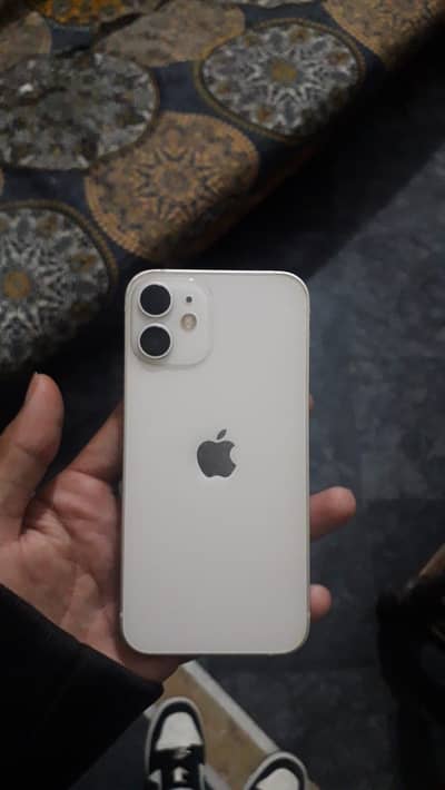 Apple iPhone 12 mini