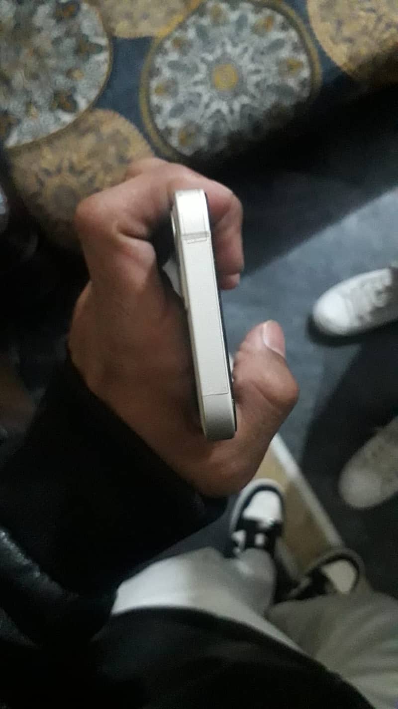 Apple iPhone 12 mini 4
