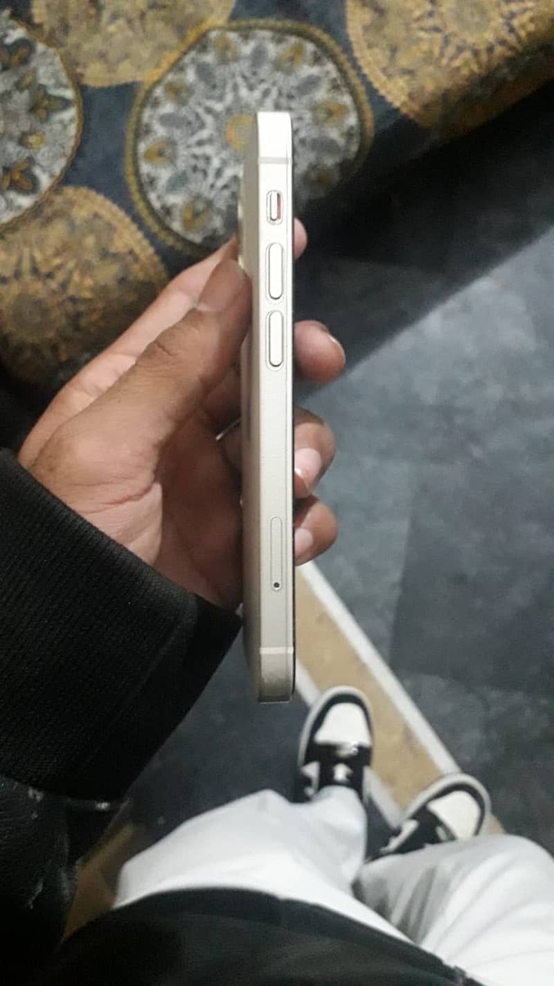 Apple iPhone 12 mini 6
