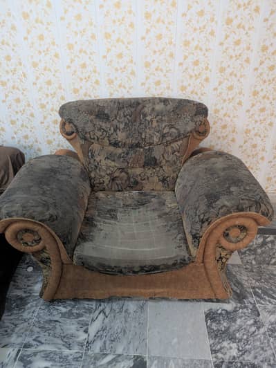 5 Seater Sofa Set 3+1+1 - Solid Wood, Firm Foam