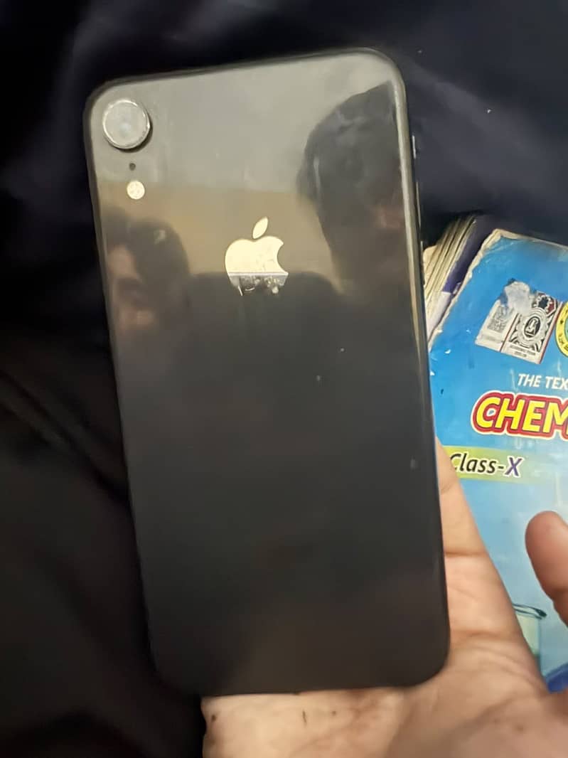 Apple iPhone XR 1