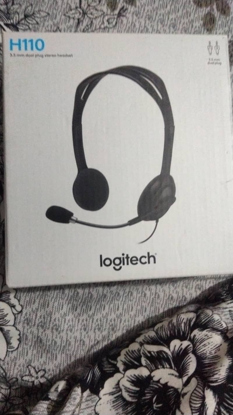 Logitech headset 0