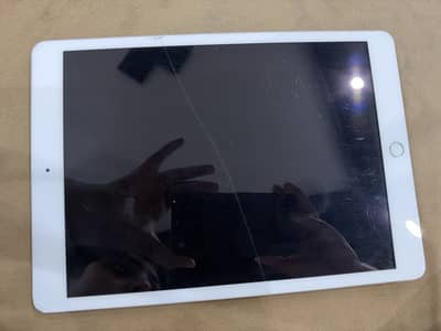 iPad 8 gen 32gb with box