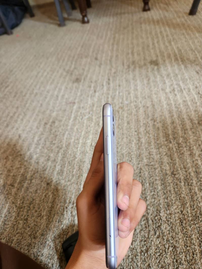 Apple iPhone 11 5