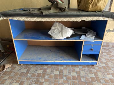 Tailors cutting table