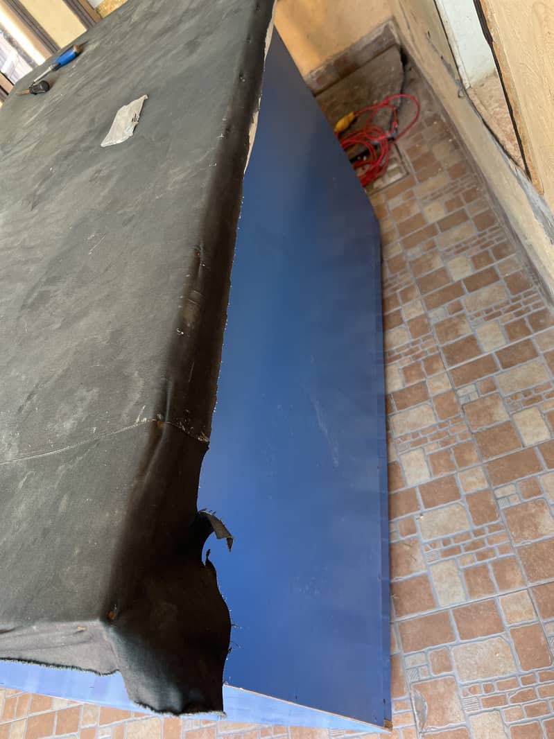 Tailors cutting table 2