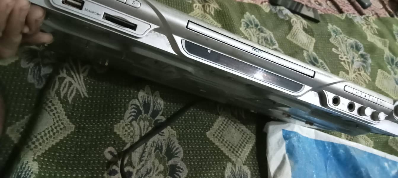 DVD player 6