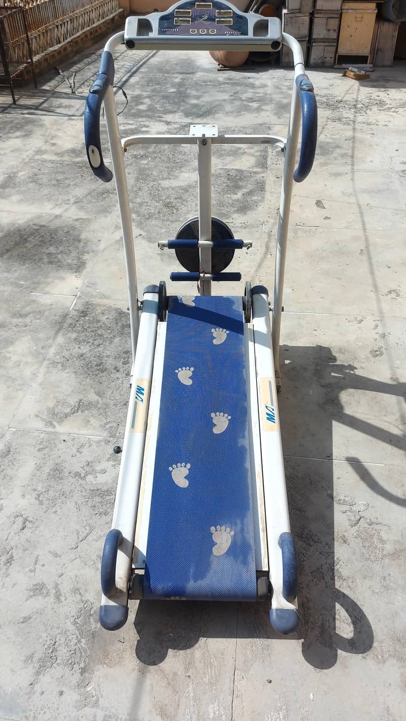 Manual Multi function treadmil with digital panel 4