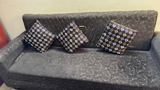 7-Seater Sofa Set with Center Table – Rs. 45,000