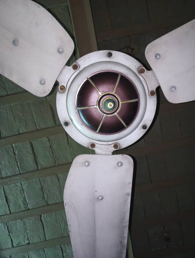 Lahone Ceiling Fan 1