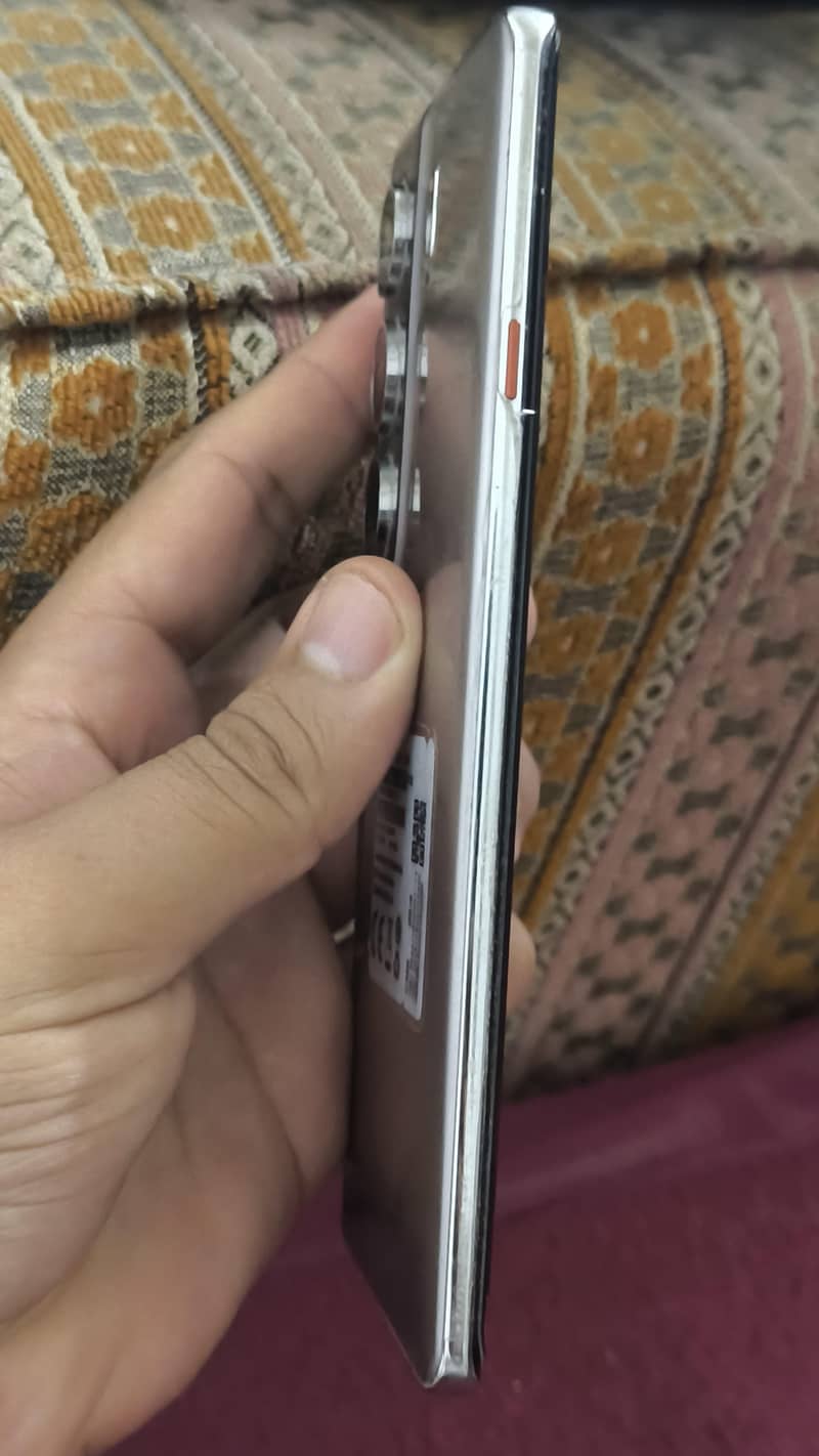 Tecno CAMON 40 Pro 1