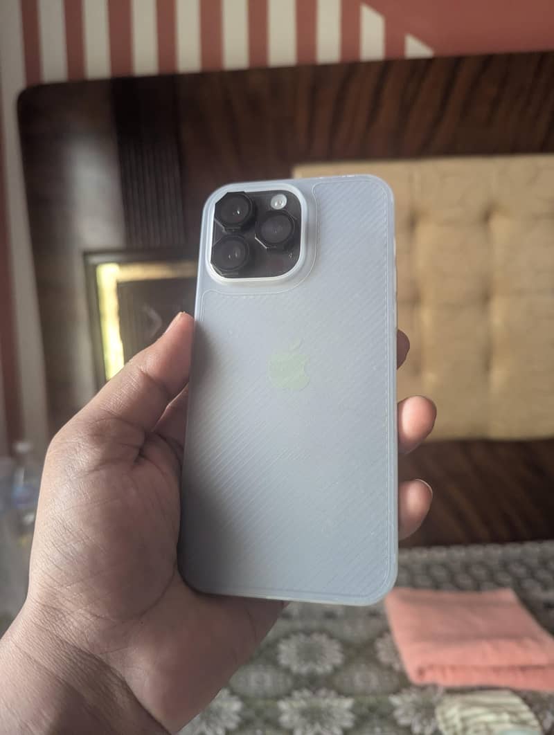 Apple iPhone 14 Pro Max 1