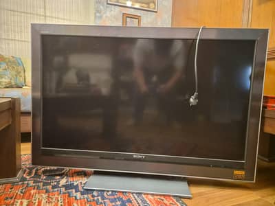 Sony Bravia LCD TV 46"