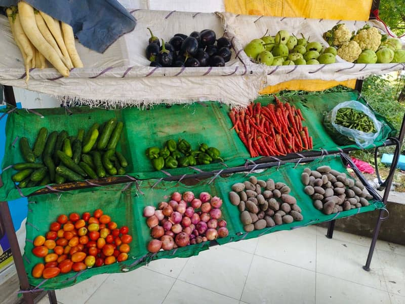 vegetable and fruit stall 0