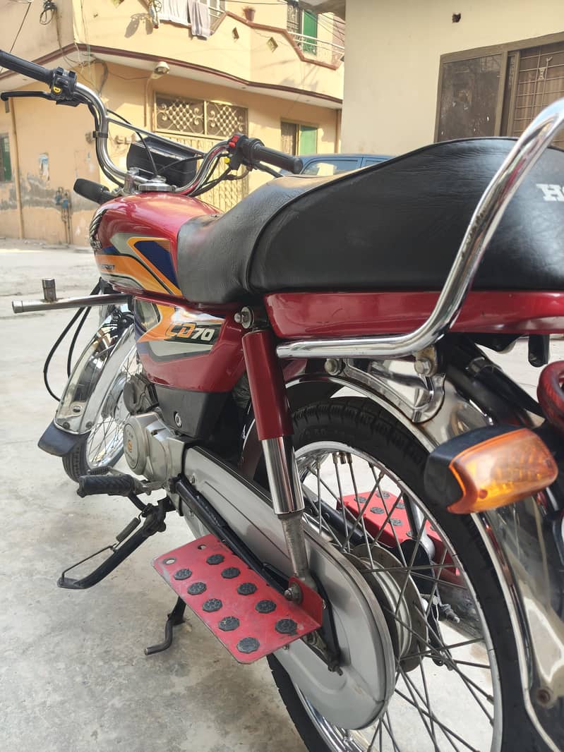 CD 70 Honda 4