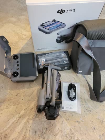 Dji air 3 (Fly more combo) (0 cycles) (Brand new)