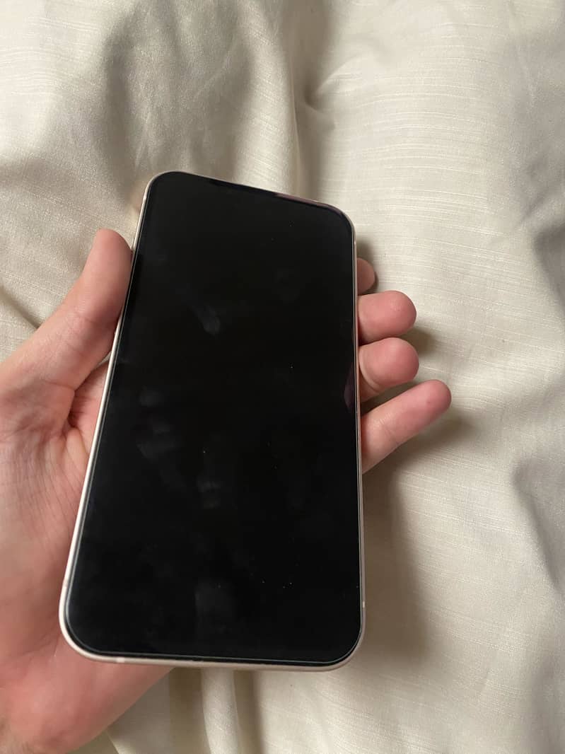 Apple iPhone 13 2