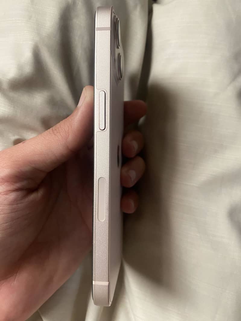 Apple iPhone 13 3