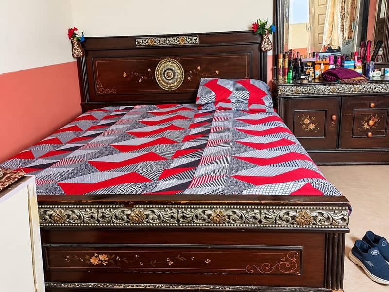 bed and dressing 3