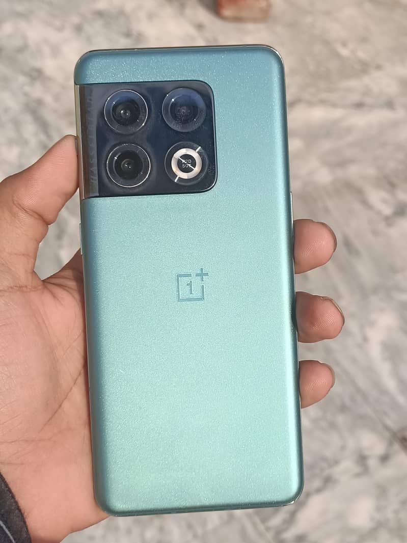 One Plus 10 Pro 3