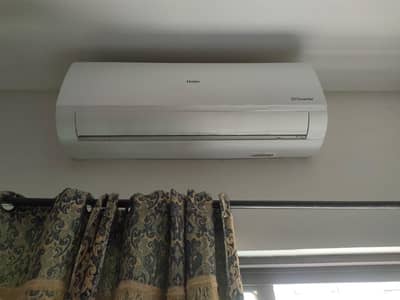 just 1 month used New condition Haier 1.5ton inverter ac box pack