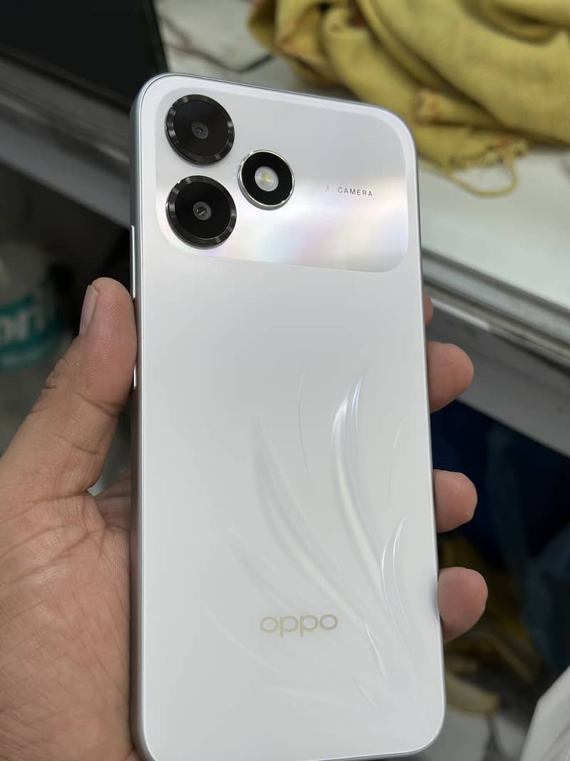 OPPO A6c 1