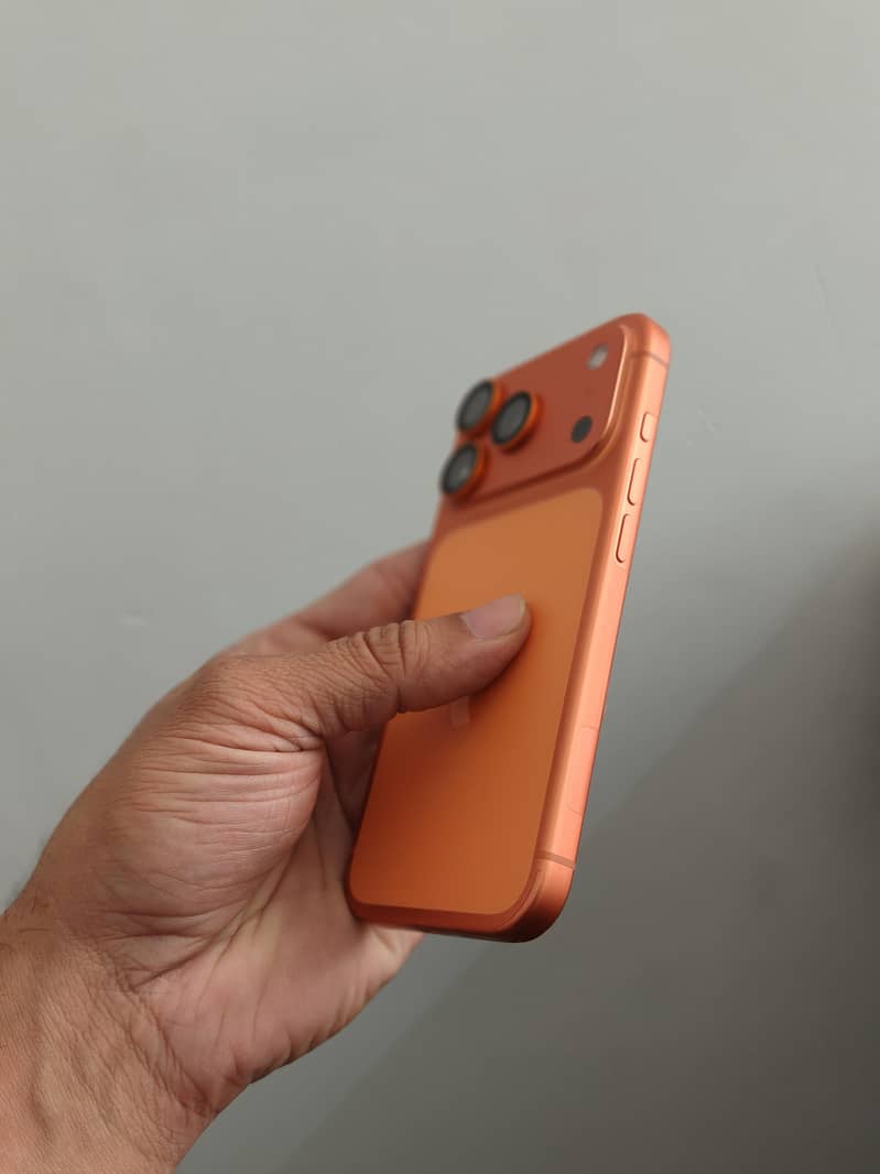 Apple iPhone 17 Pro 4