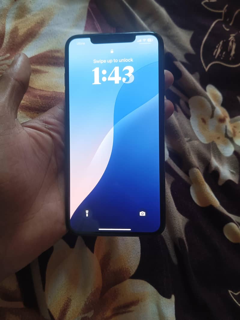 Apple iPhone XS Max 5