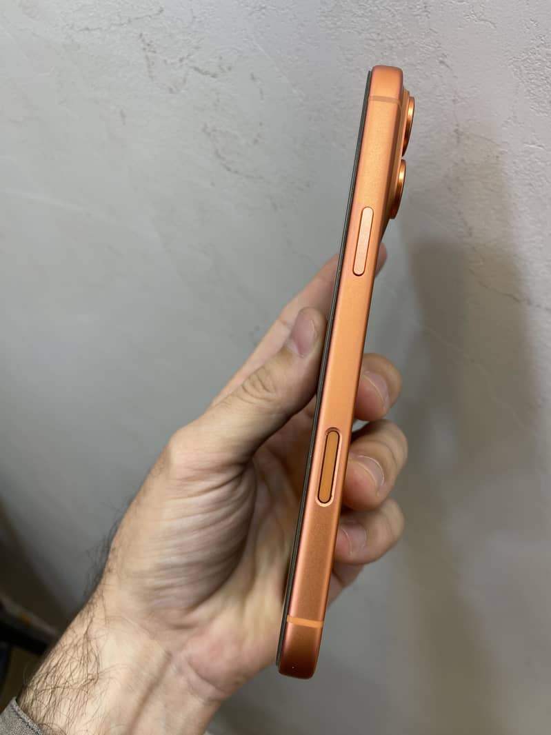 Apple iPhone 17 Pro Max 1