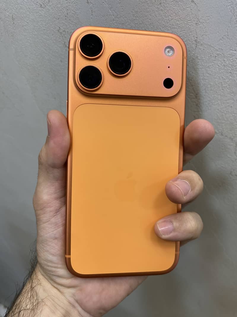 Apple iPhone 17 Pro Max 3