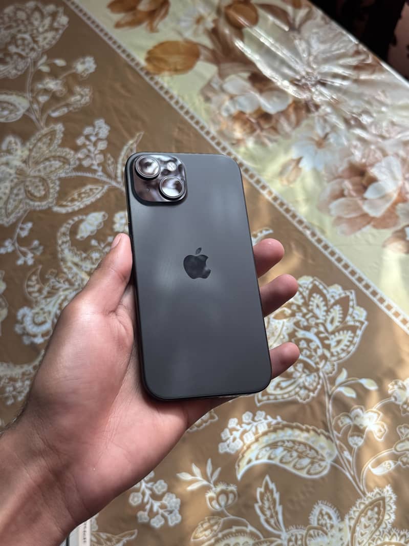 Apple iPhone 15 3