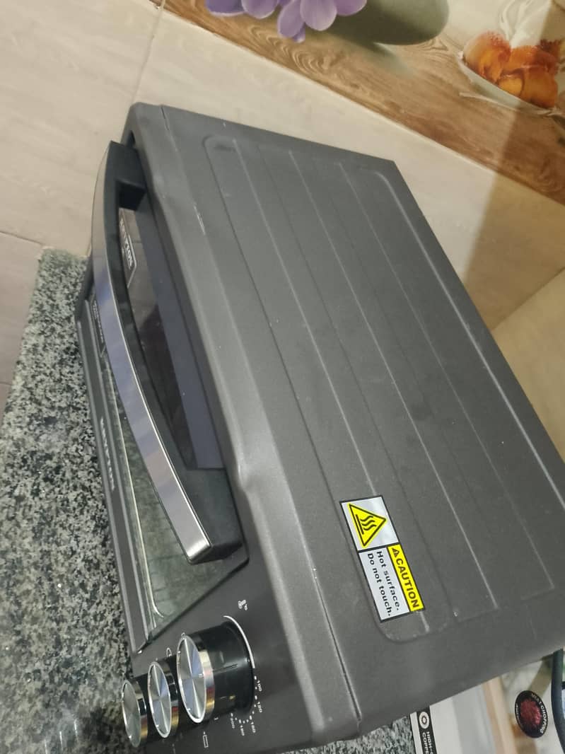 Krypton Multifunction Electric Oven 1