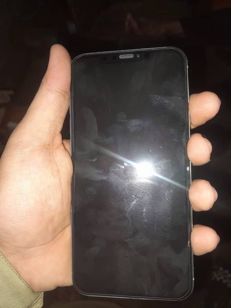Apple iPhone XS Max 2