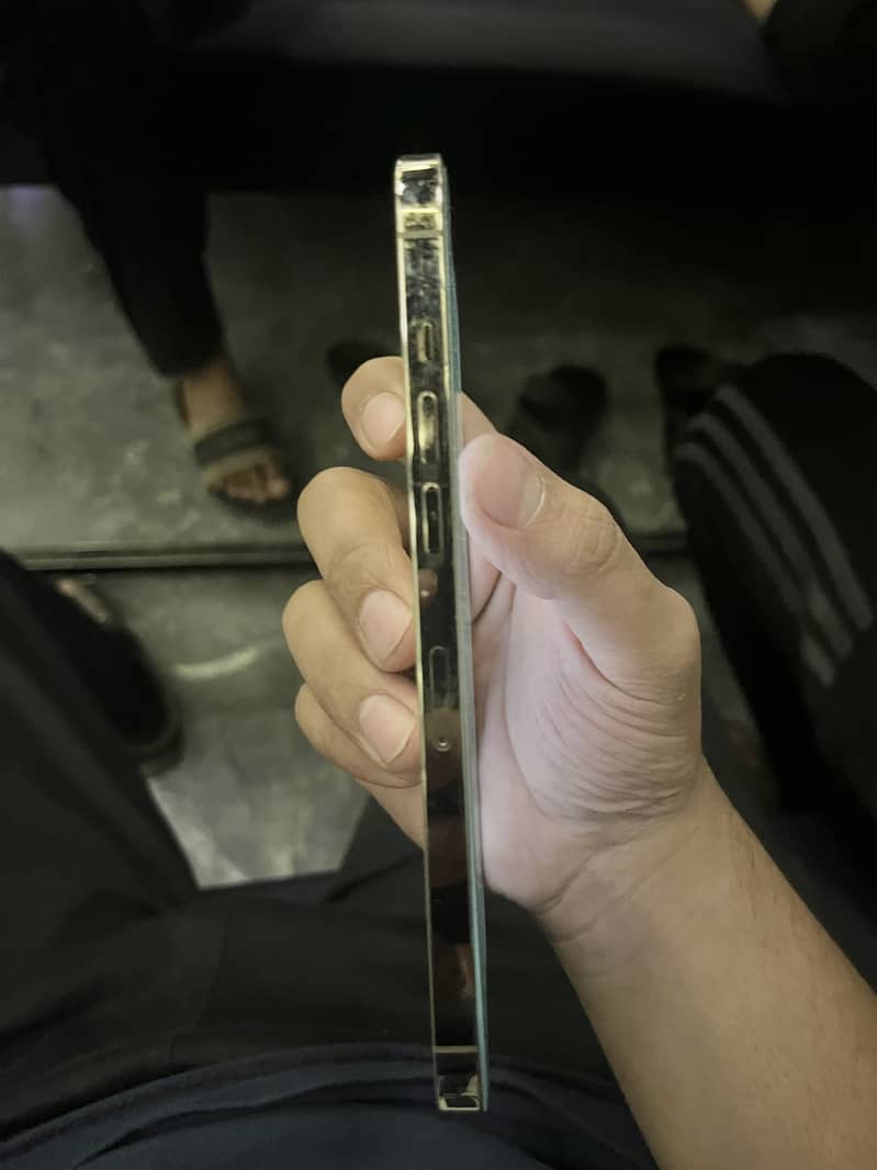 iphone 12 Pro max 2