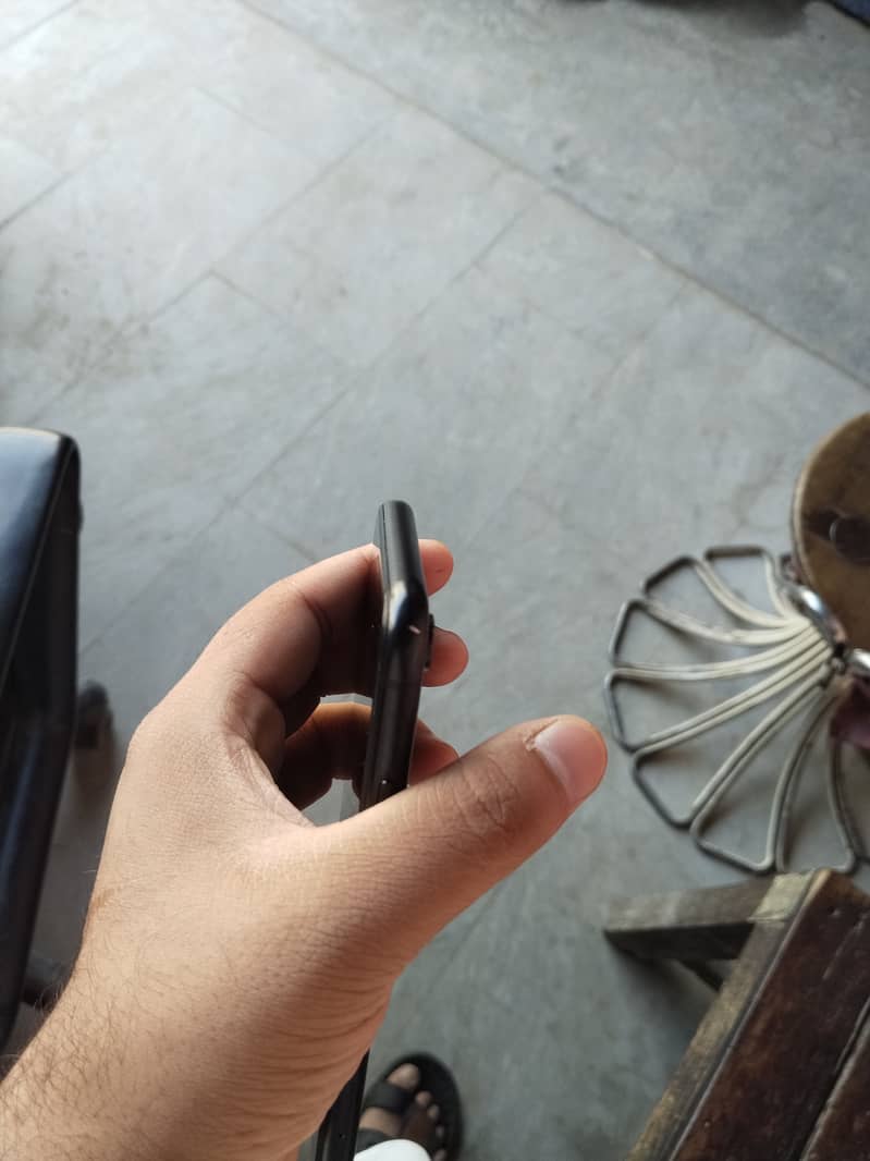 Apple iPhone XR 2