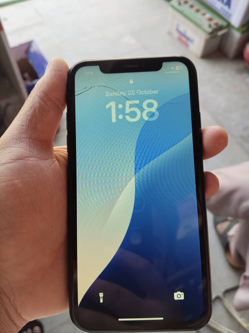 Apple iPhone XR 4