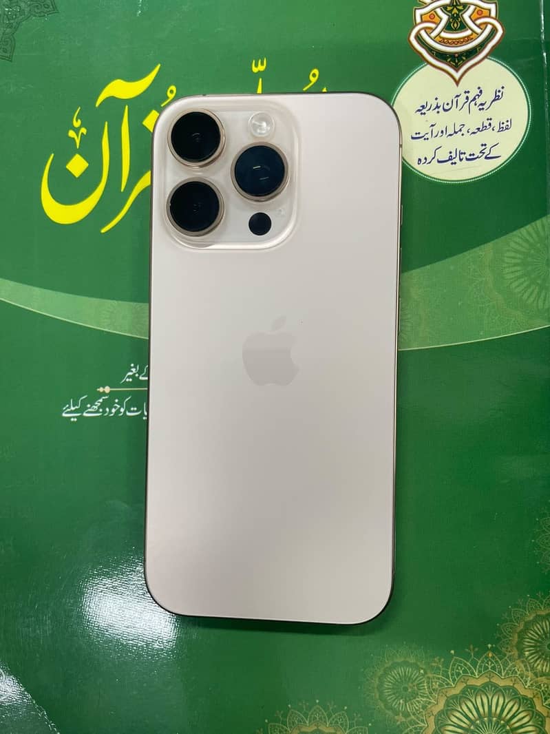 Apple iPhone 16 Pro 3