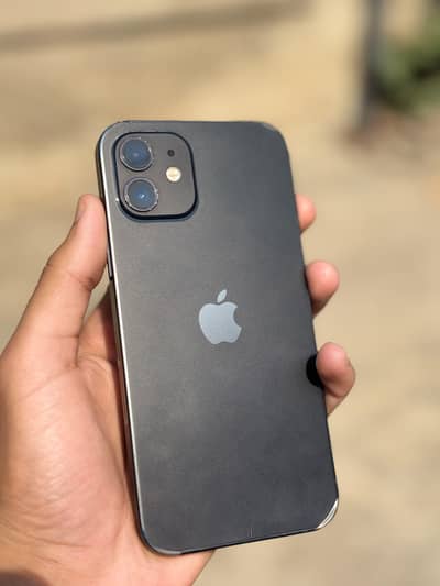 Apple iPhone 12