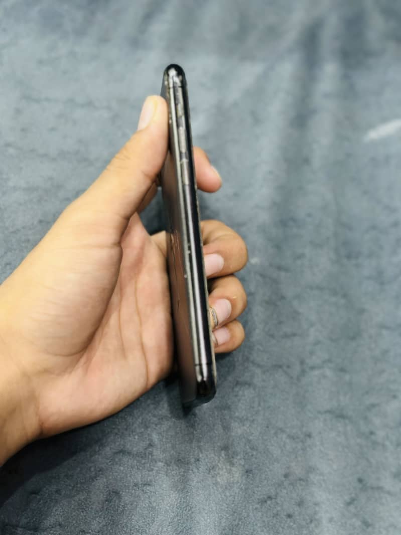 Apple iPhone 11 Pro 5
