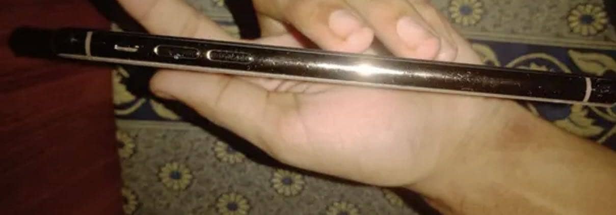 Apple iPhone 11 Pro Max 2