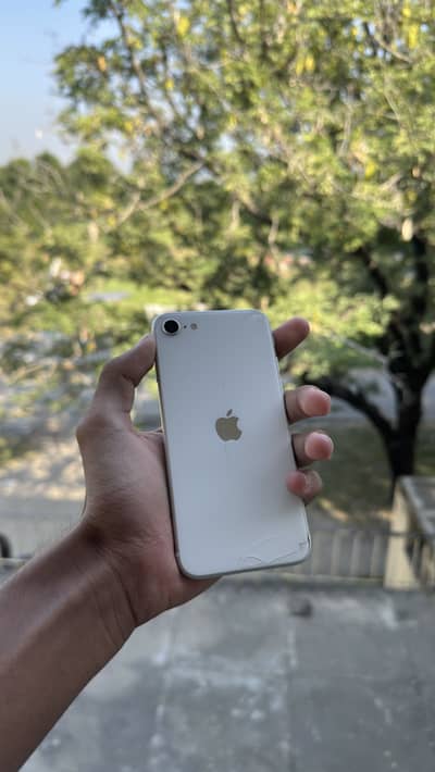 Apple iPhone SE