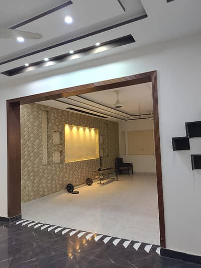 10 MARLA NON FURNISHED UPER PORTION FOR RENT IN BAHRIA TOWN LAHORE