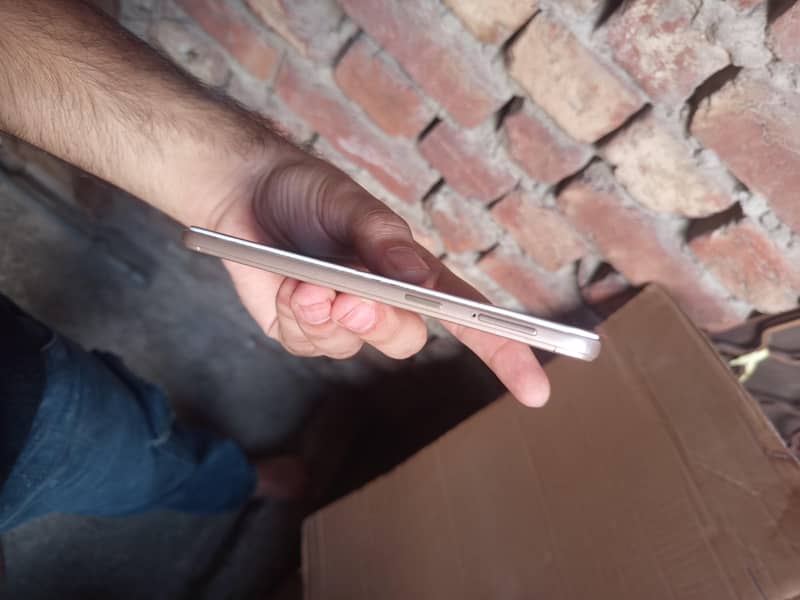 OPPO A57 3
