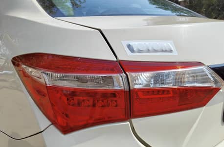 Toyota Corolla XLi-GLi-Grande 2014-2017 model back lights