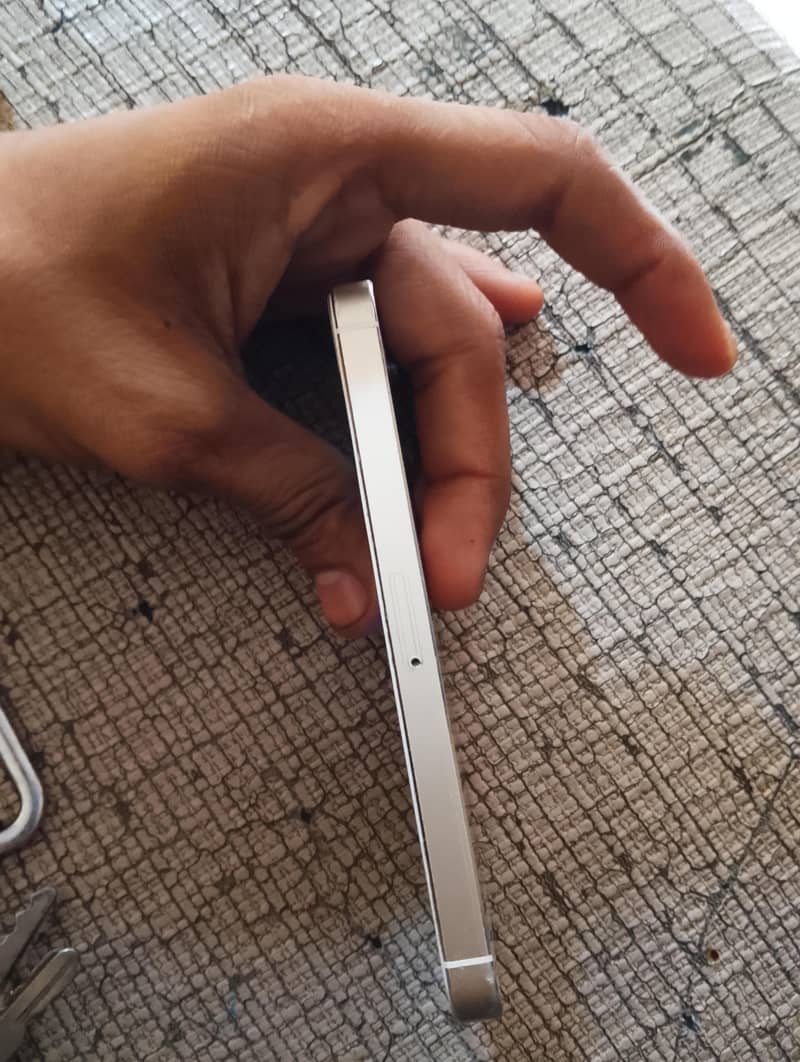 Apple iPhone 5s Pta 4
