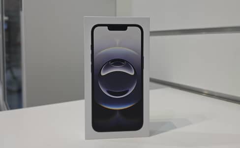 Apple iPhone 16e 128GB Black
