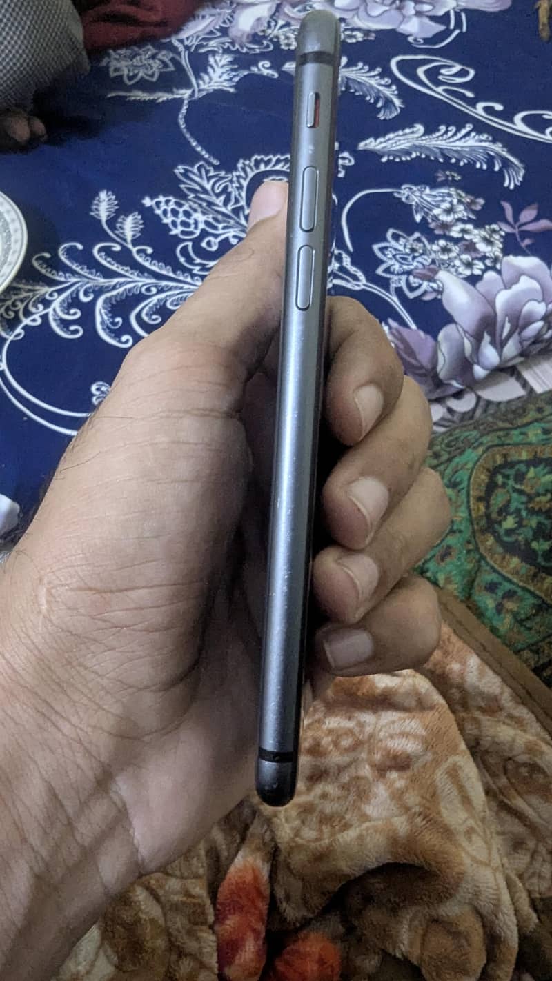Apple iPhone 8 10