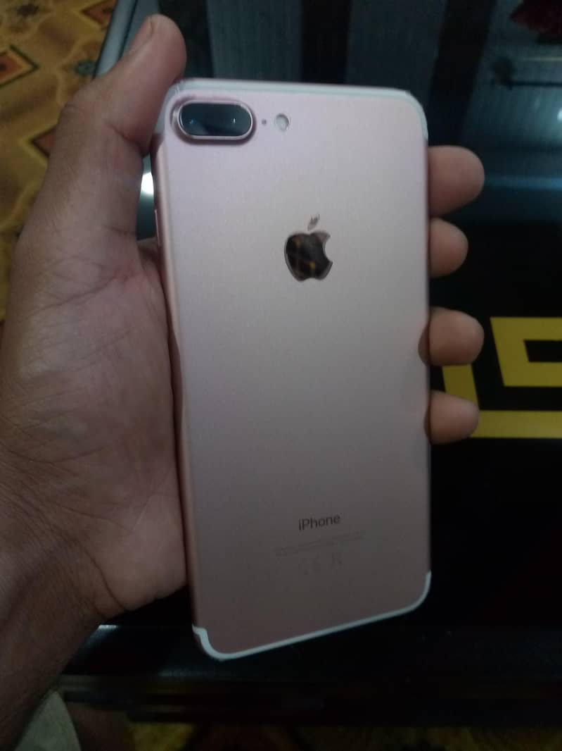 Apple iPhone 7 Plus 0